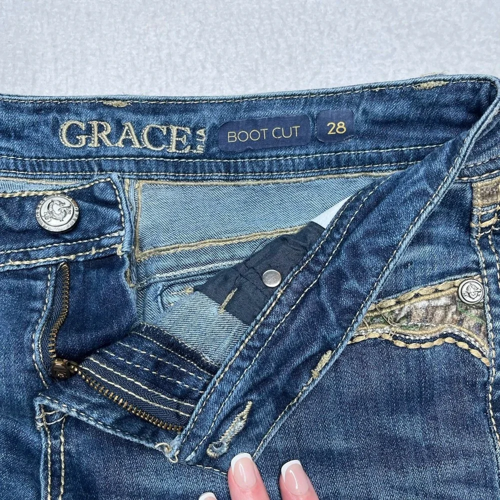 Grace in LA Denim Shorts Size 28 Distressed Embroidered Cutoff Western Y2K